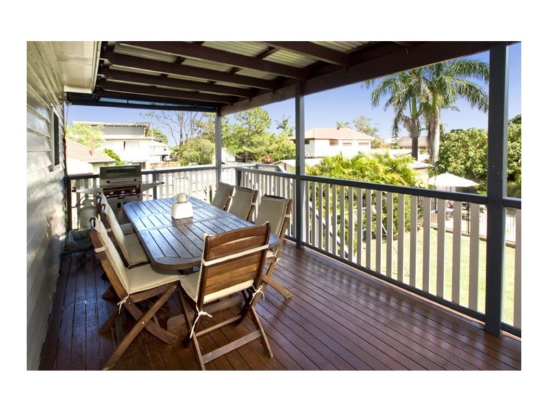 36 Rock Street, Scarborough QLD 4020