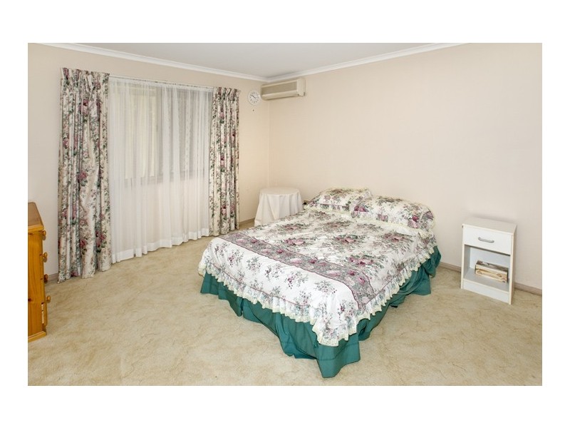 10 Mayfair Street, Kippa-ring QLD 4021