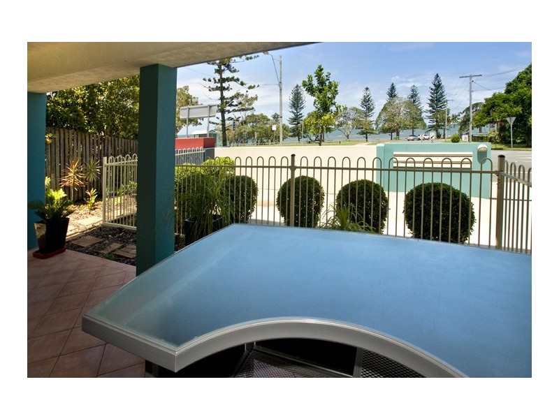 1/55 Landsborough Avenue, Scarborough QLD 4020