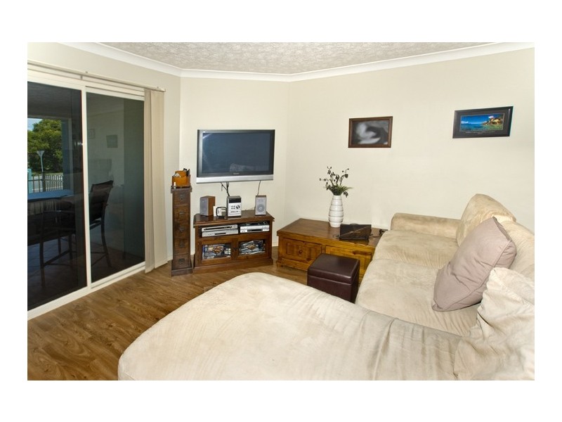 1/55 Landsborough Avenue, Scarborough QLD 4020