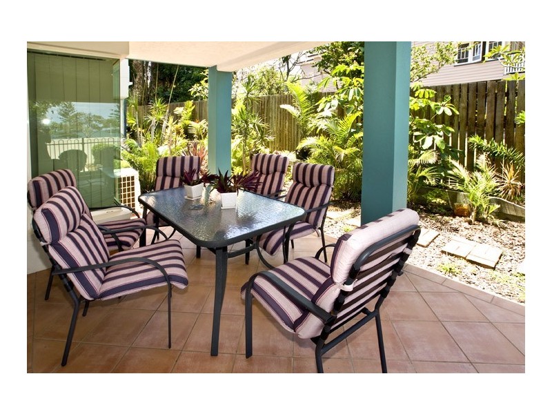 1/55 Landsborough Avenue, Scarborough QLD 4020