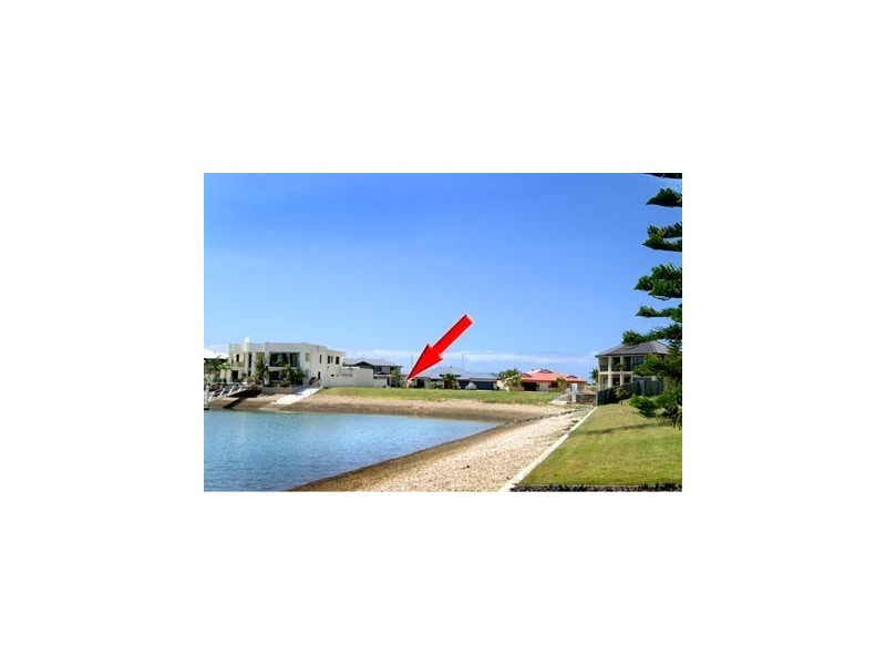 5 Thistle Court, Newport QLD 4020