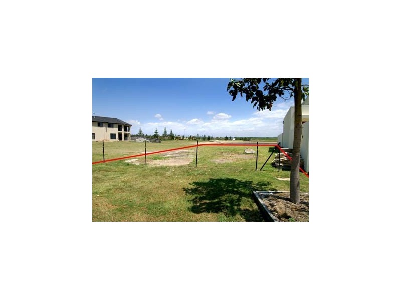 5 Thistle Court, Newport QLD 4020