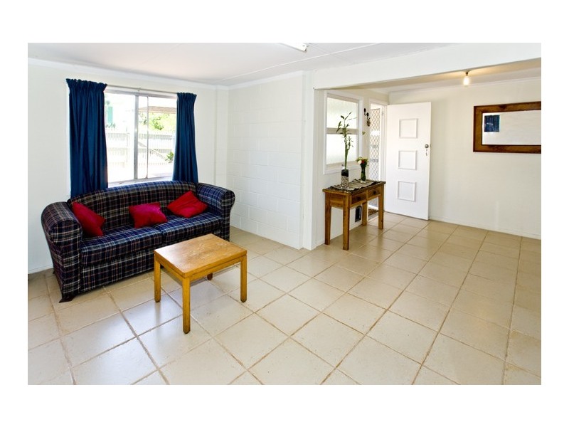50 Higlett Street, Scarborough QLD 4020