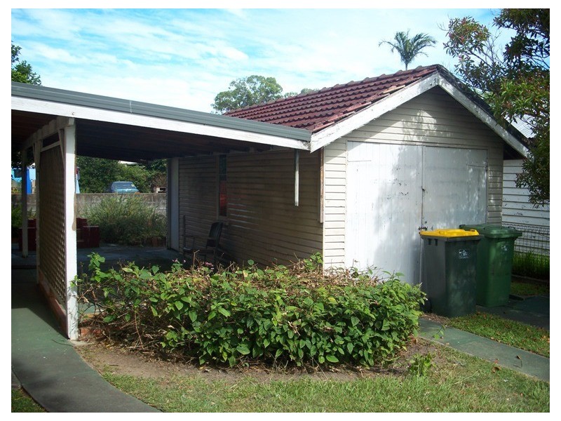 20 Victoria Avenue, Woody Point QLD 4019