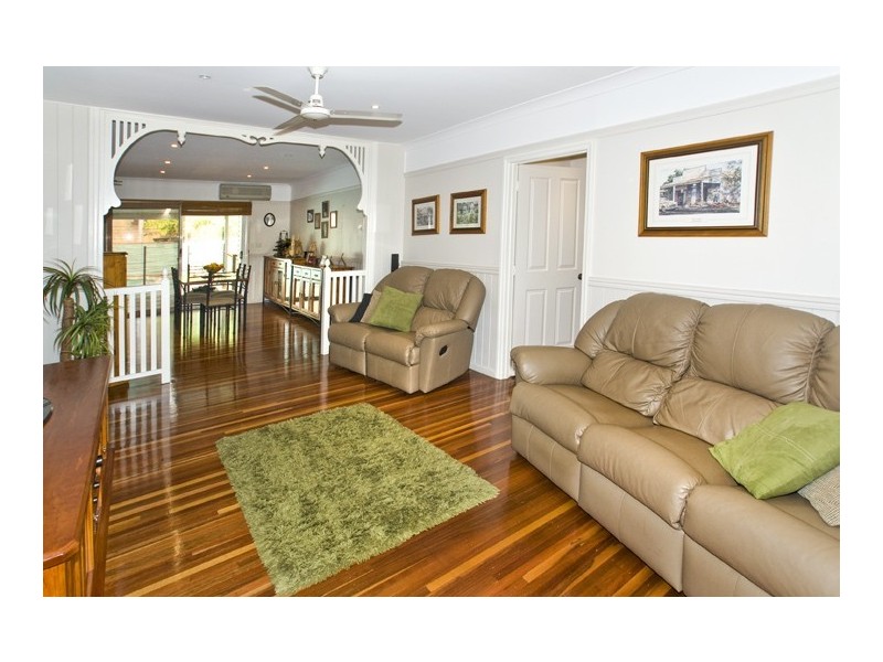 198 Scarborough Road, Scarborough QLD 4020