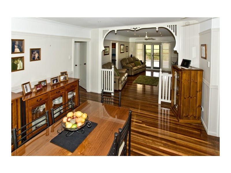 198 Scarborough Road, Scarborough QLD 4020