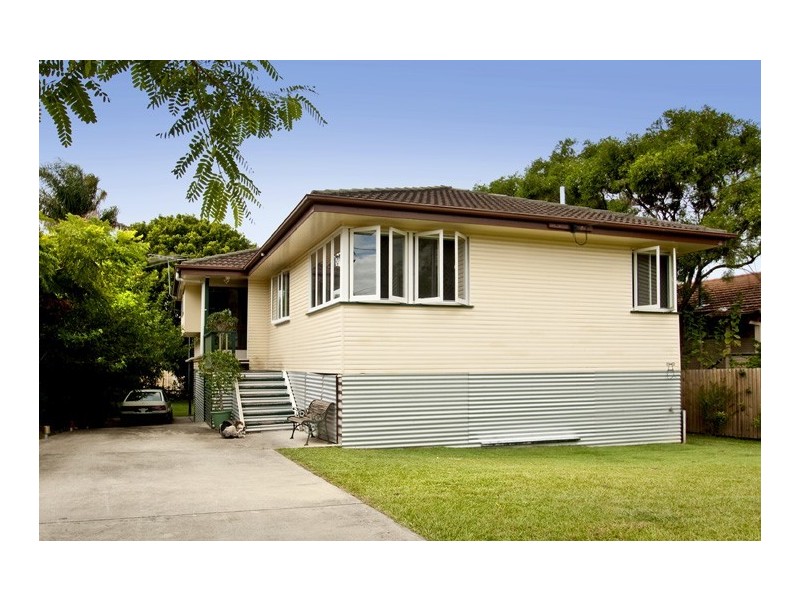 12 Hurrell Street, Clontarf QLD 4019