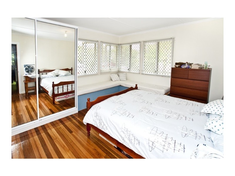 12 Hurrell Street, Clontarf QLD 4019