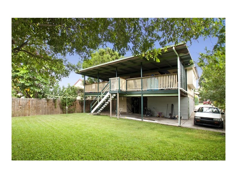 12 Hurrell Street, Clontarf QLD 4019