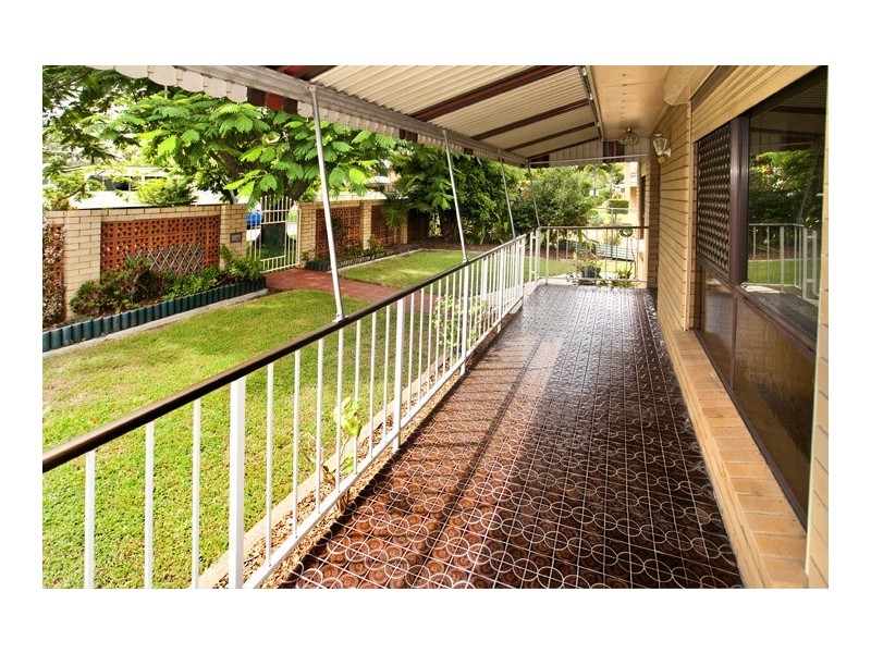 14 Houghton Avenue, Redcliffe QLD 4020