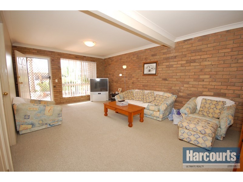 2/8 Wattle Road, Rothwell QLD 4022