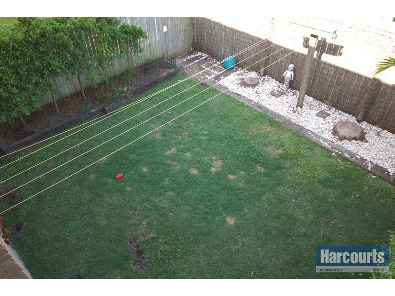 2/8 Wattle Road, Rothwell QLD 4022