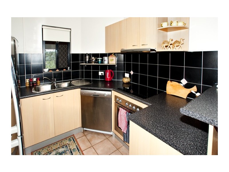 5/11 McNaughton Street, Redcliffe QLD 4020