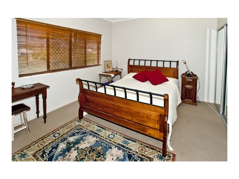 5/11 McNaughton Street, Redcliffe QLD 4020