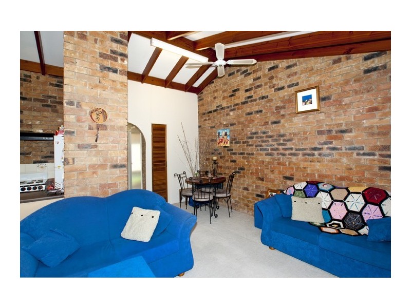 1/28 Arthur Street, Woody Point QLD 4019