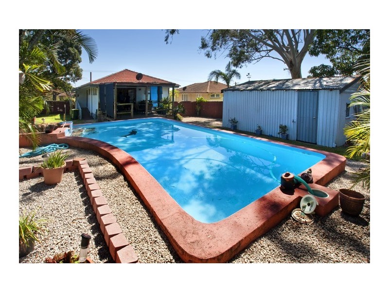 13 Hurrell Street, Clontarf QLD 4019
