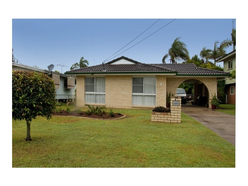 7 Centaur Street, Redcliffe QLD 4020