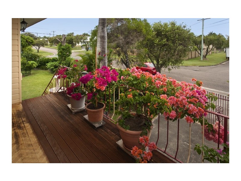 19 Redbank Road, Redcliffe QLD 4020