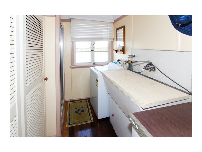 20 Griffith Road, Scarborough QLD 4020