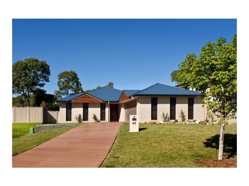43 Lionheart Crescent, Newport QLD 4020