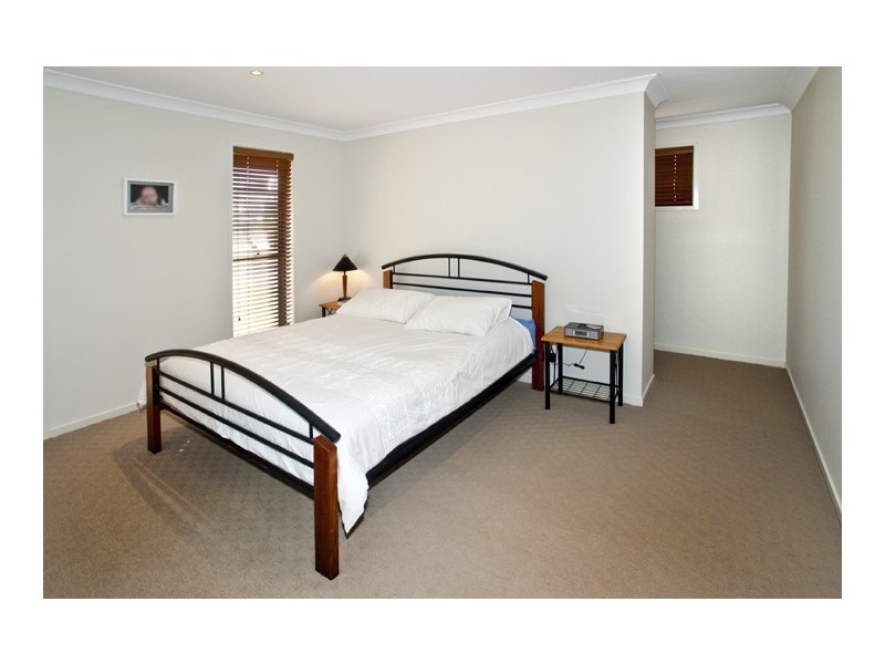 43 Lionheart Crescent, Newport QLD 4020