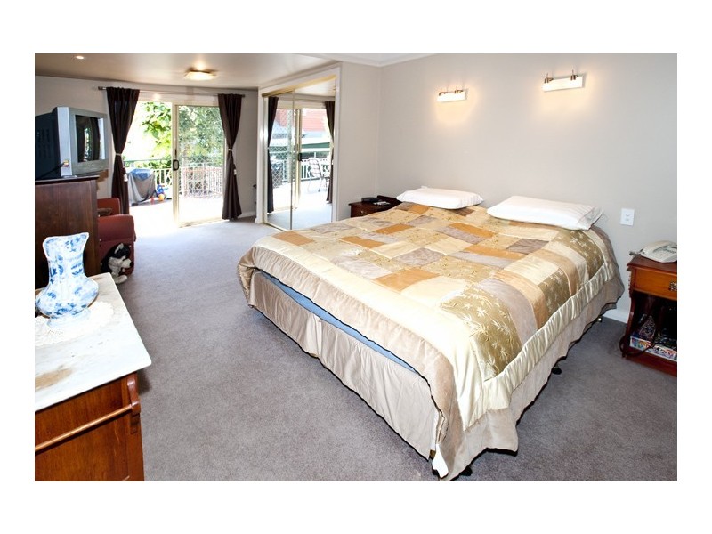 86 Oyster Point Esplanade, Scarborough QLD 4020