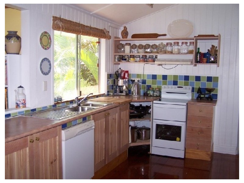 14 Steven Street, Redcliffe QLD 4020