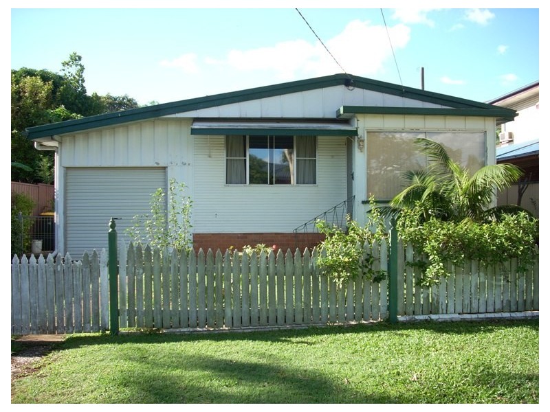 13 Clifford Street, Woody Point QLD 4019