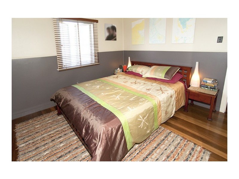 454 Oxley Avenue, Redcliffe QLD 4020