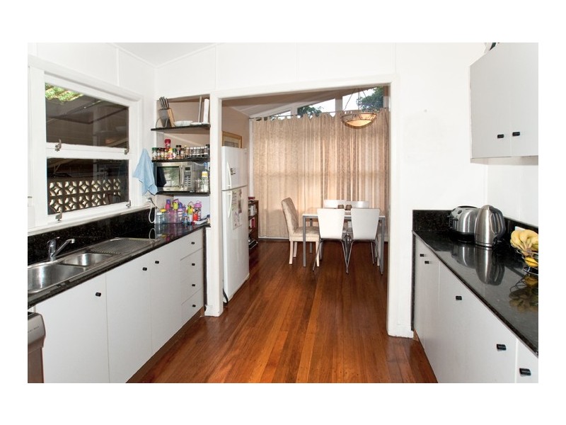 175 Scarborough Road, Redcliffe QLD 4020