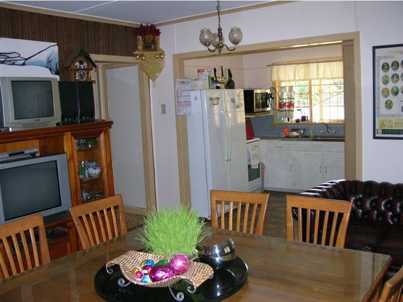20 Bramble Street, Woody Point QLD 4019