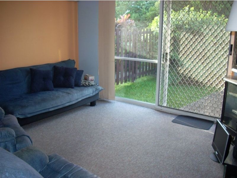 2/95 Kate Street, Woody Point QLD 4019