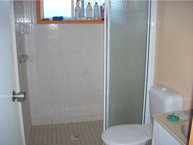 2/95 Kate Street, Woody Point QLD 4019