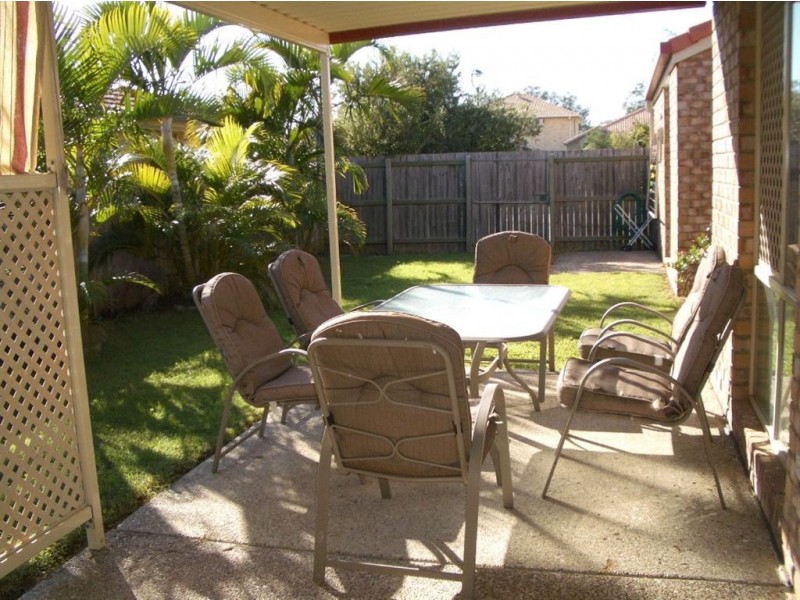 9 Nique Court, Redcliffe QLD 4020