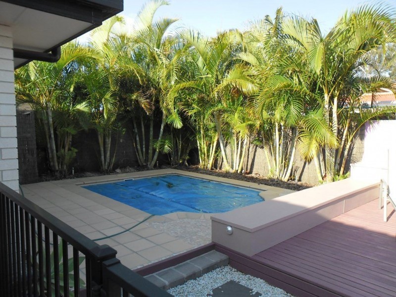 12 Kristen Court, Newport QLD 4020