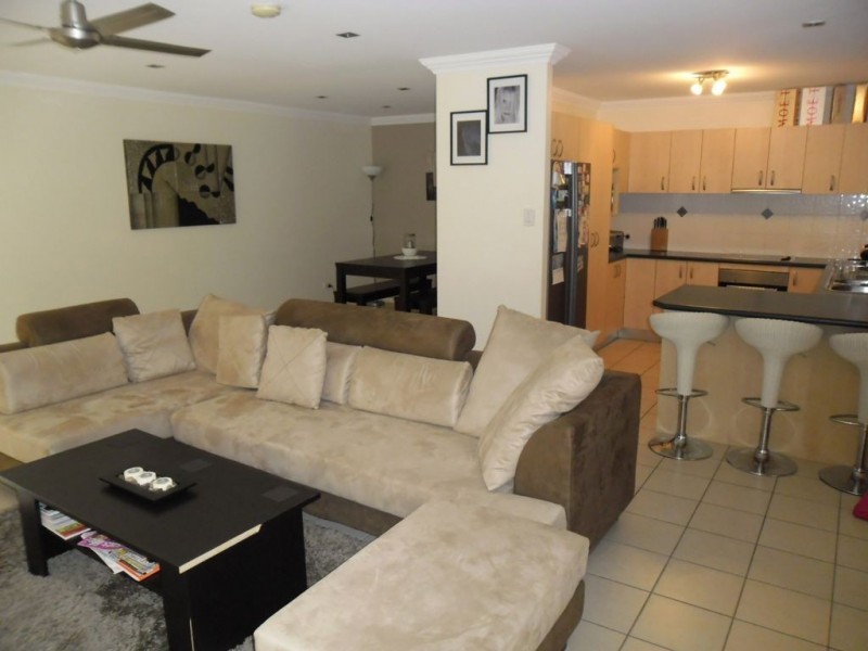 12 Kristen Court, Newport QLD 4020