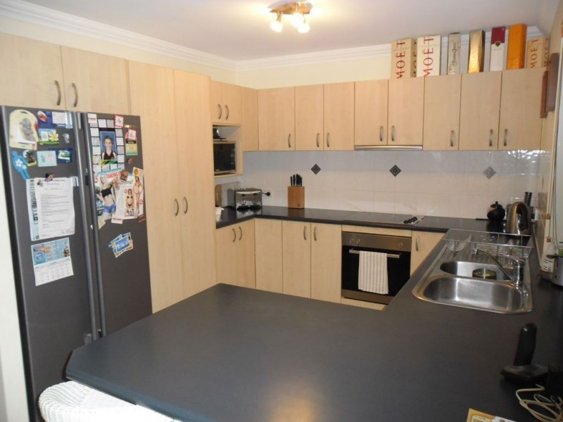 12 Kristen Court, Newport QLD 4020