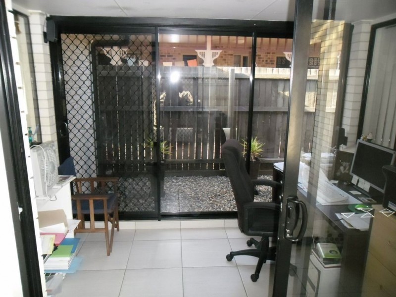 12 Kristen Court, Newport QLD 4020