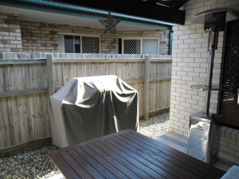 12 Kristen Court, Newport QLD 4020