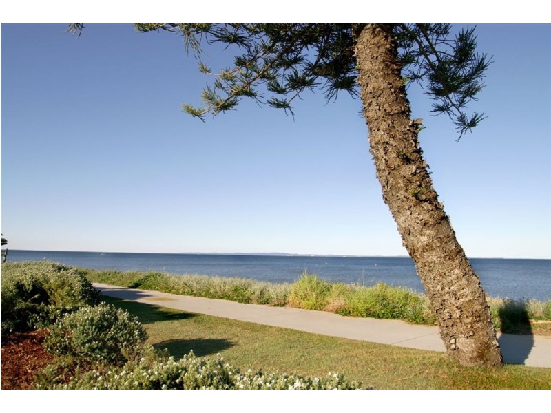 218 Oxley Avenue, Margate QLD 4019