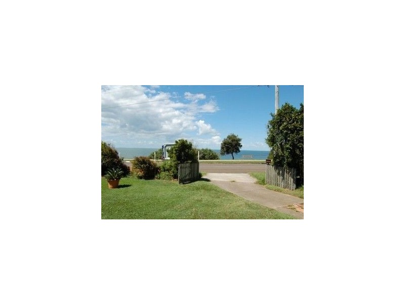 46 Gayundah Esplanade, Woody Point QLD 4019
