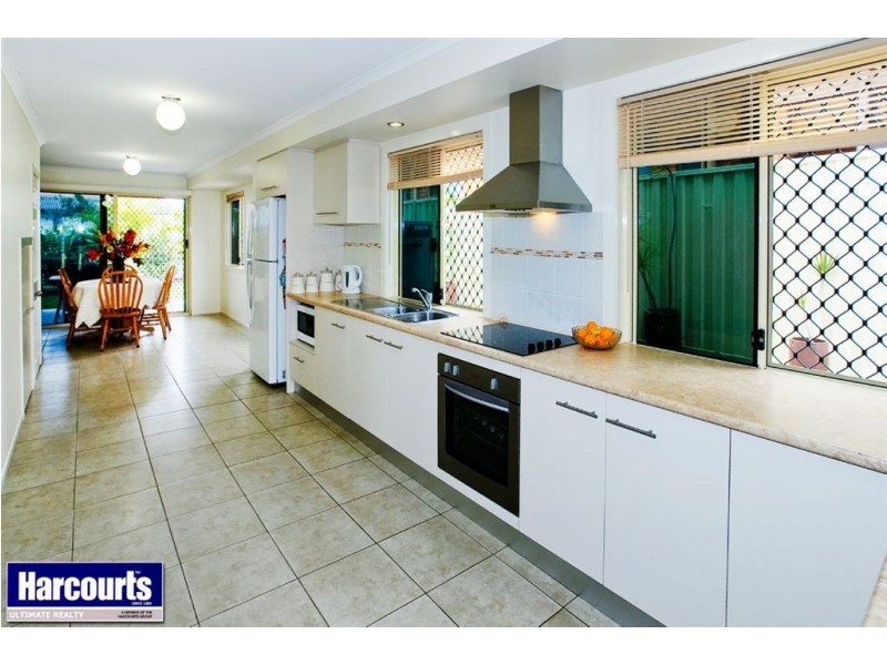 34 Central Avenue, Scarborough QLD 4020