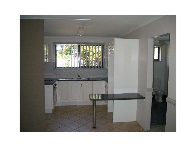 2/19 Prince Edward Pde, Redcliffe QLD 4020