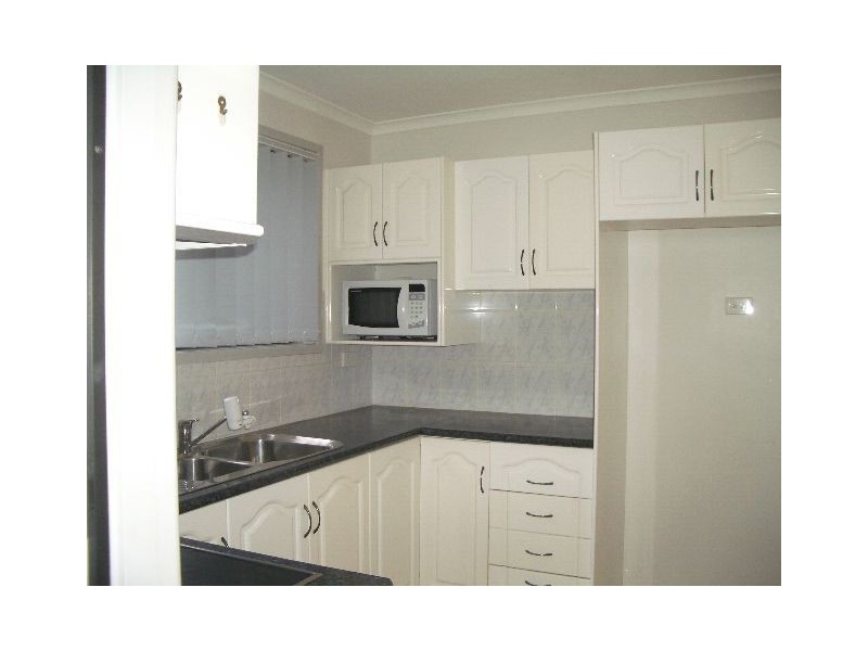 2/19 Prince Edward Pde, Redcliffe QLD 4020