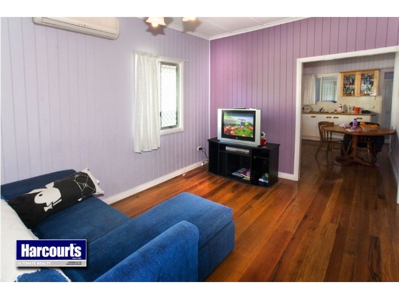 61 McLennan Street, Woody Point QLD 4019