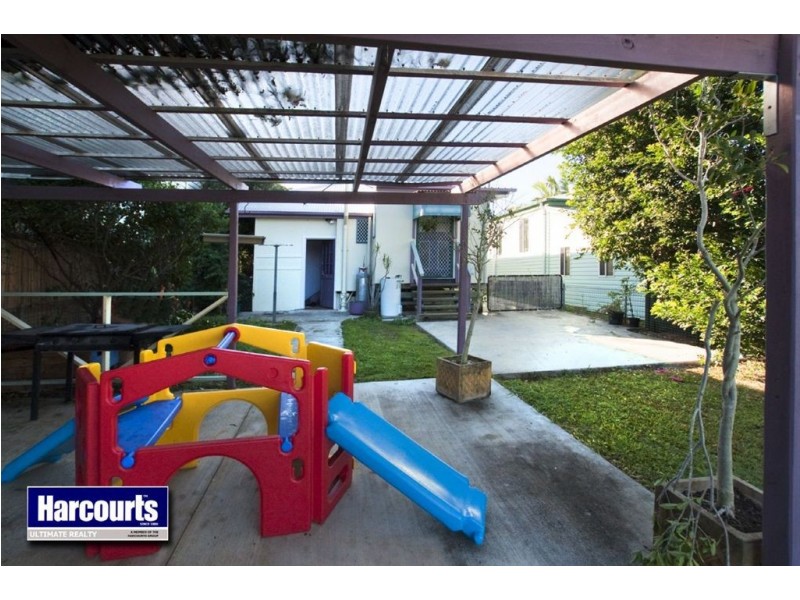 61 McLennan Street, Woody Point QLD 4019