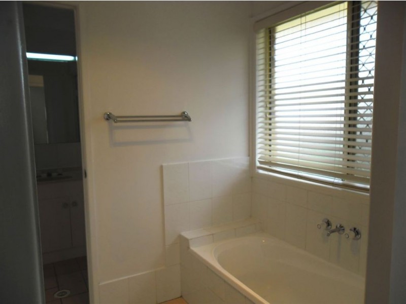 1 Macarthur Crescent, Deception Bay QLD 4508