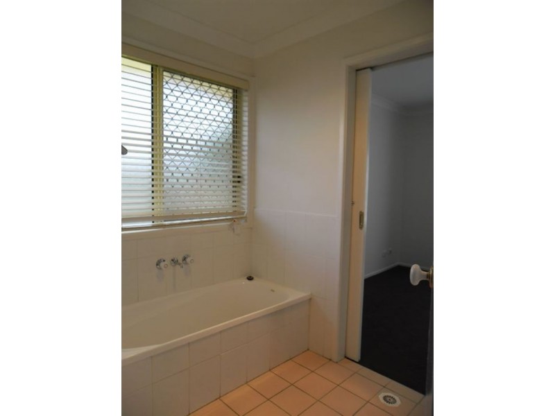 1 Macarthur Crescent, Deception Bay QLD 4508