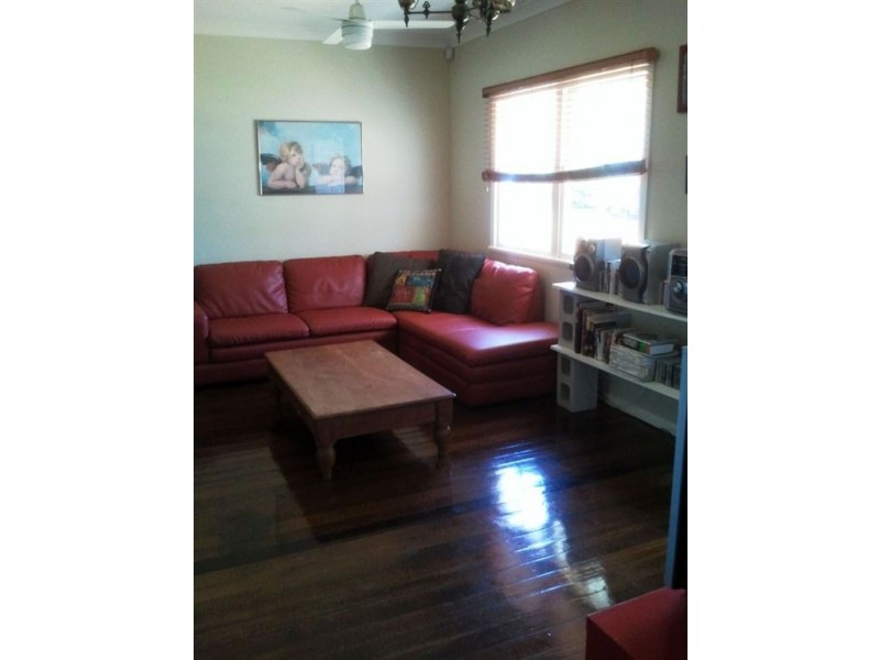 121 Mein Street, Scarborough QLD 4020